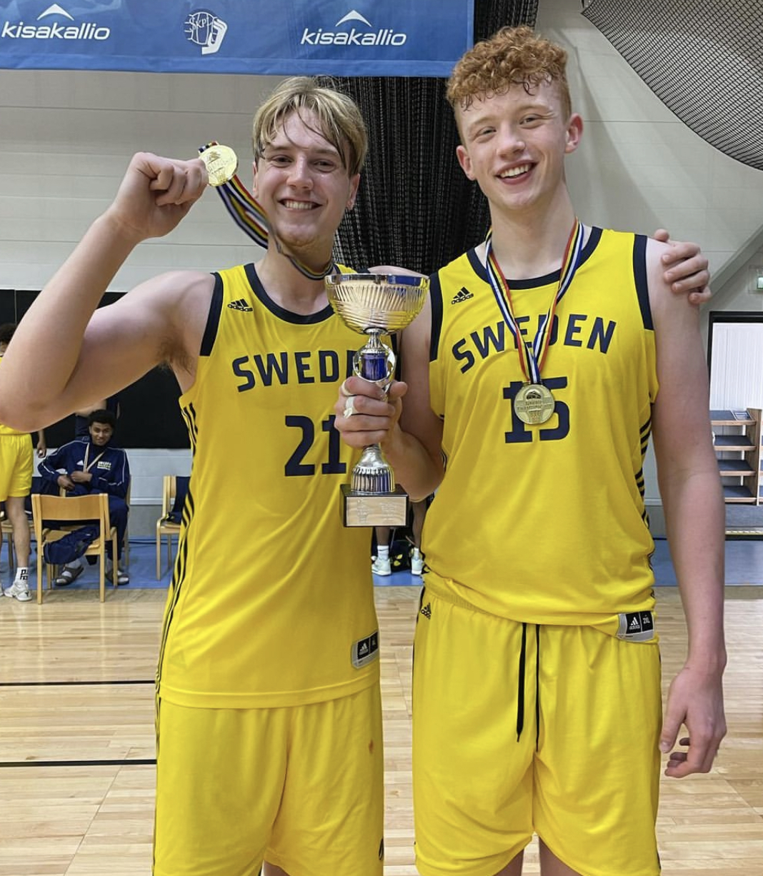 U18